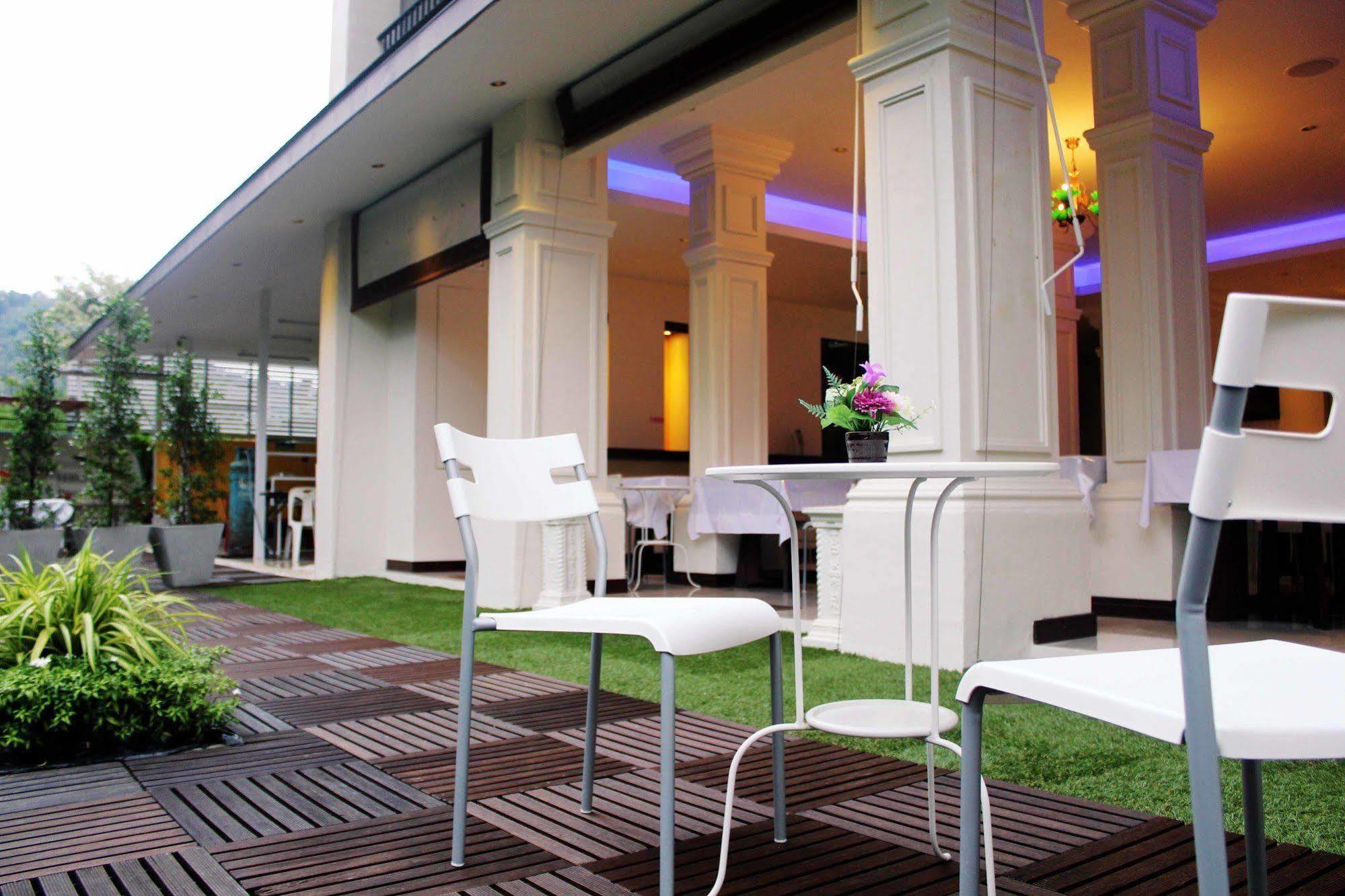 Lub Sbuy House Hotel - Sha Phuket Esterno foto
